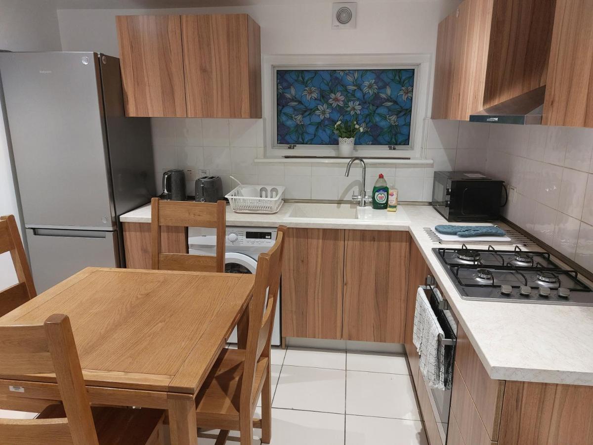 Cosy North Kensington Family Apartment For 4 Persons - Children Stay Free Лондон Екстер'єр фото